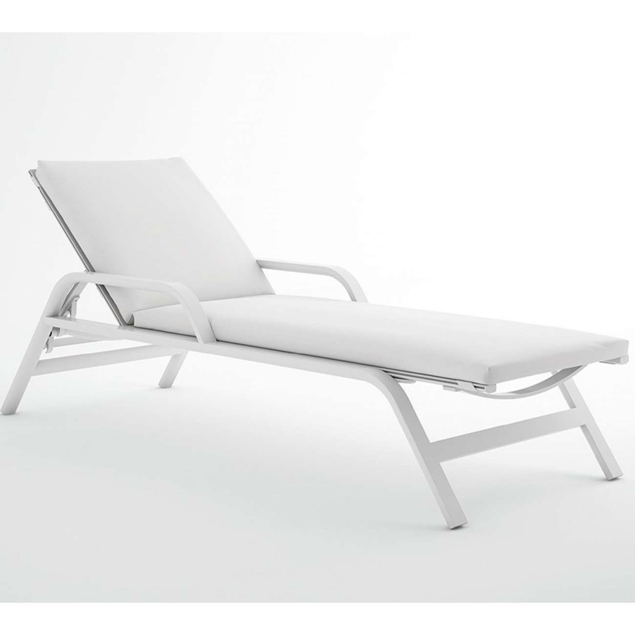 GANDIA BLASCO STACK CHAISELONGUE WITH ARMS