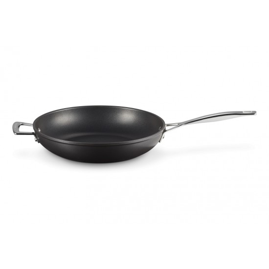 Le Creuset Stir-Fry Pan with Helper Handle 26