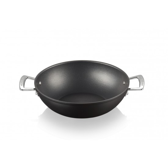 Le Creuset Stir-Fry Pan with Handles 32